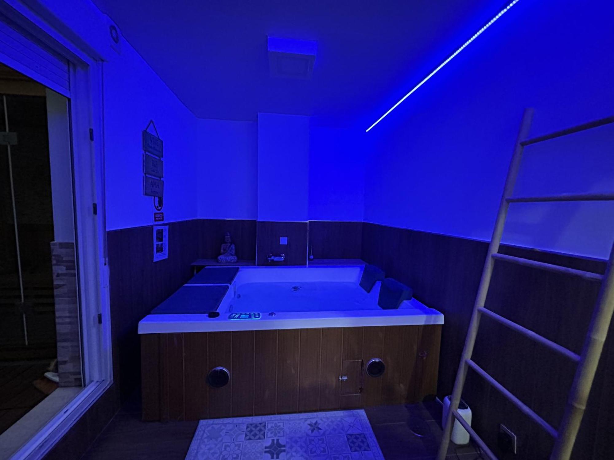 Lujo A Tu Alcance Con Spa Y Garaje Pleno Centro Уелва Екстериор снимка