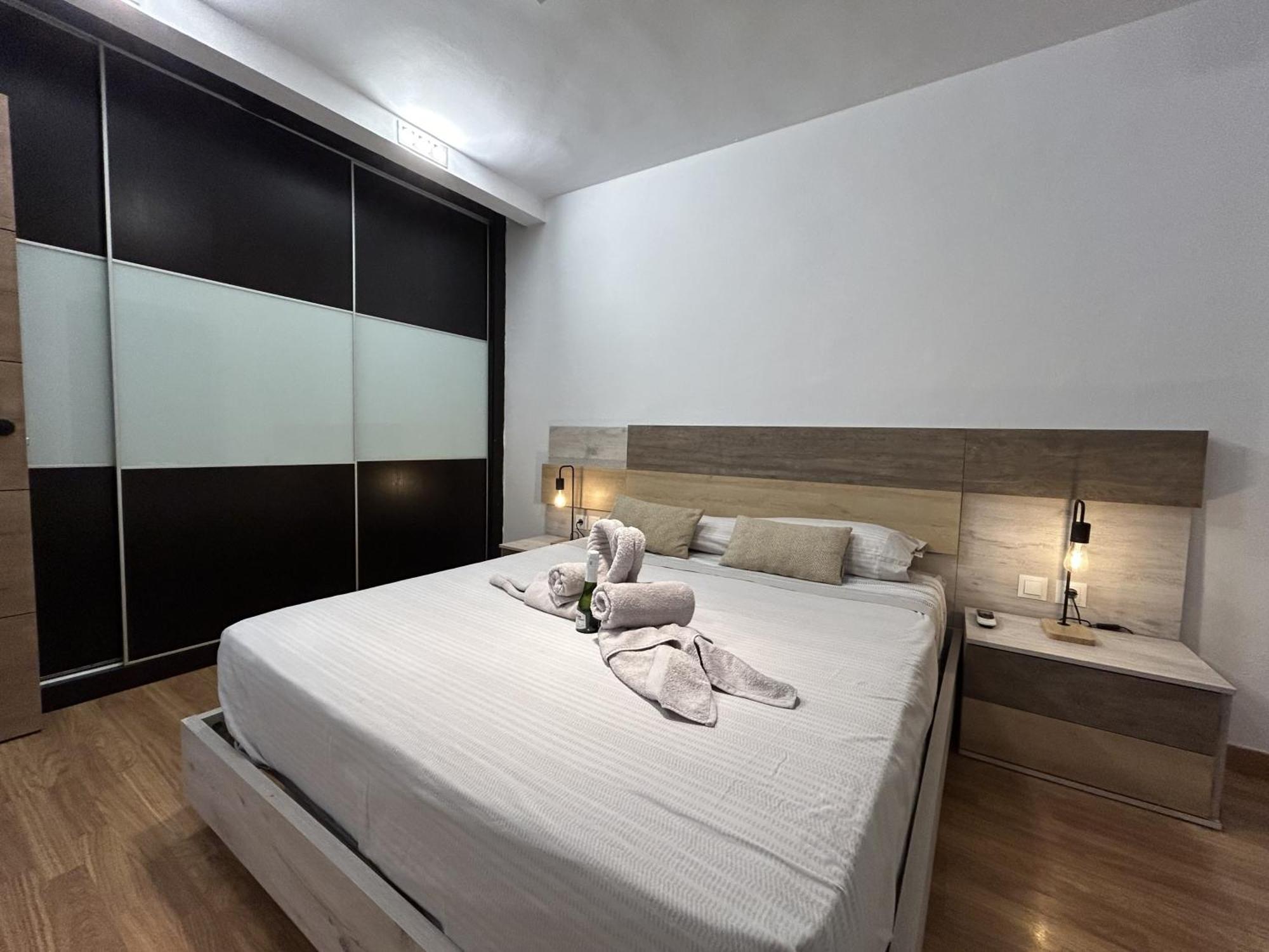 Lujo A Tu Alcance Con Spa Y Garaje Pleno Centro Уелва Екстериор снимка