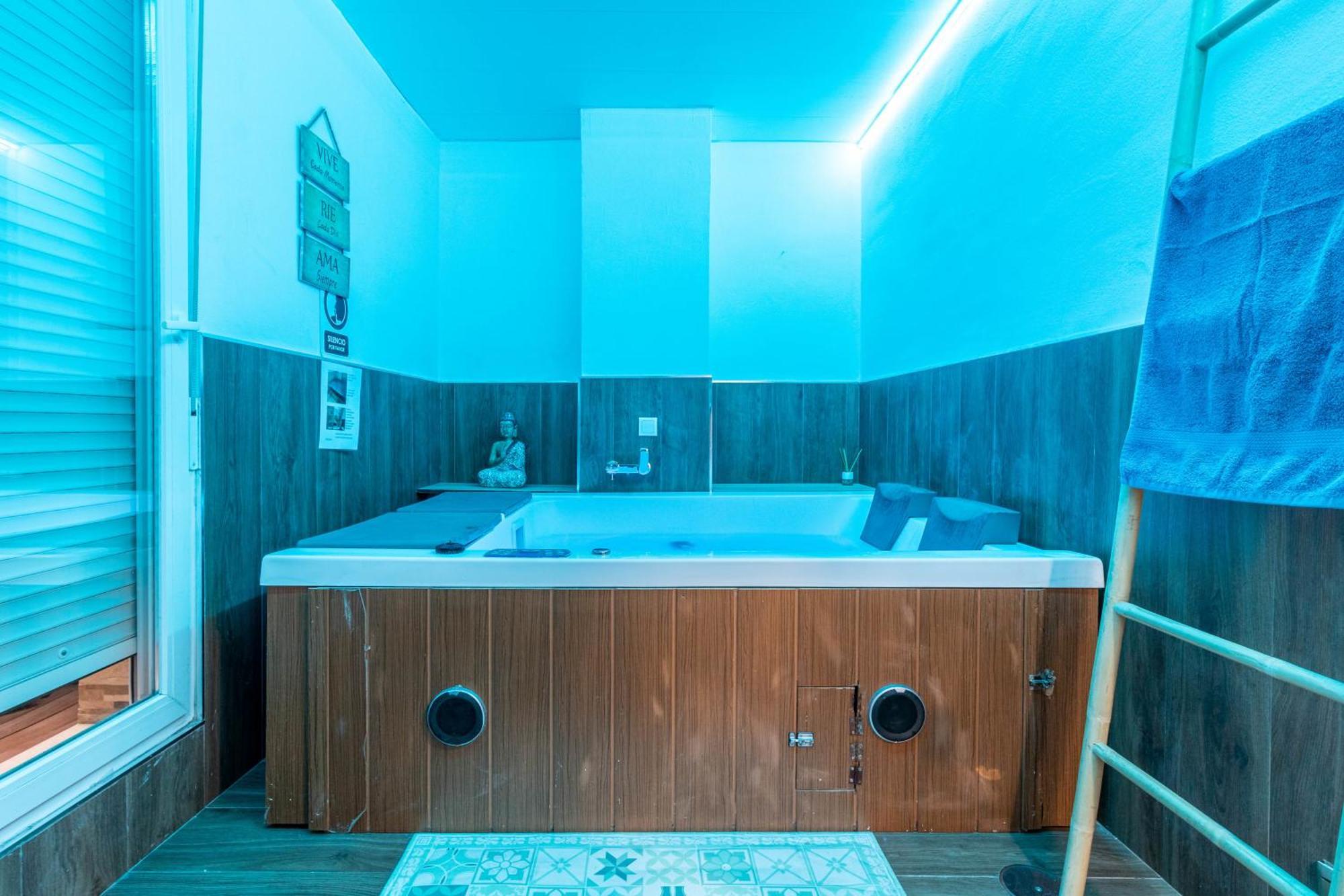 Lujo A Tu Alcance Con Spa Y Garaje Pleno Centro Уелва Екстериор снимка